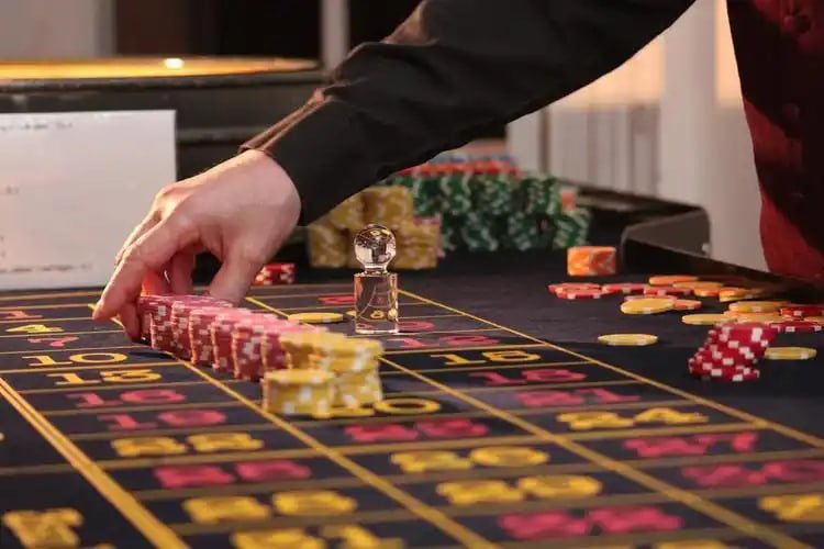 555 casino